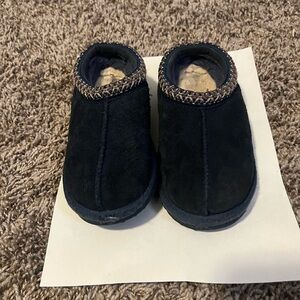 Toddler boy UGG Tasman slipper